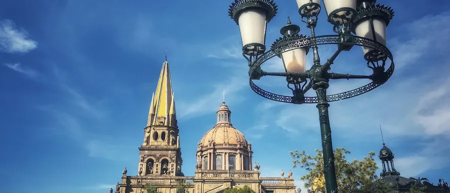 Catedral de Guadalajara y Plaza de Armas